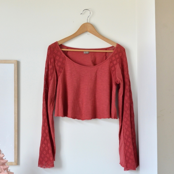coral long sleeve flowy cropped hem top with lace sleeves, small - Picture 7 of 11